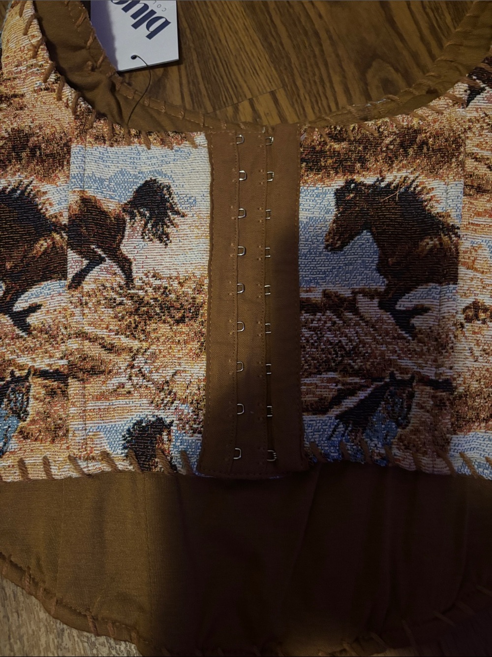 NWT blue b Women's Western Horse Print Crop Tank Top - Brown Multi - Picture 8 of 9
